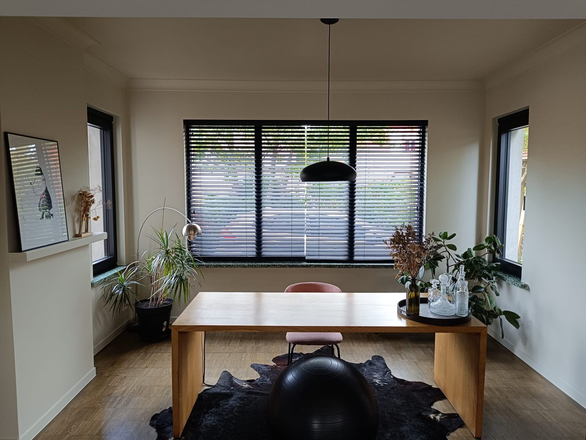 Eetkamer met mooie lichtinval